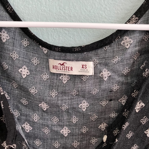 Hollister Black and White Romper - Picture 2 of 4